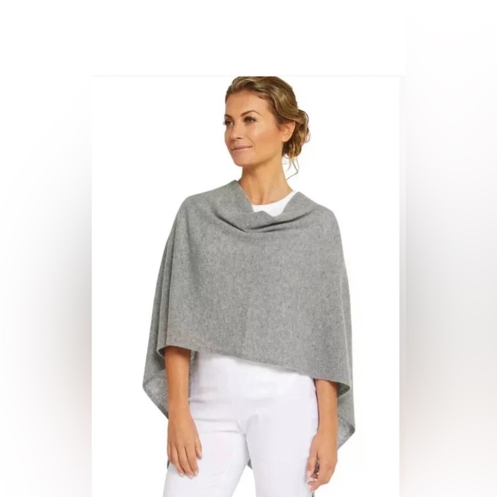 RACHEL ZOE 100% Gray Cashmere Shawl Poncho
